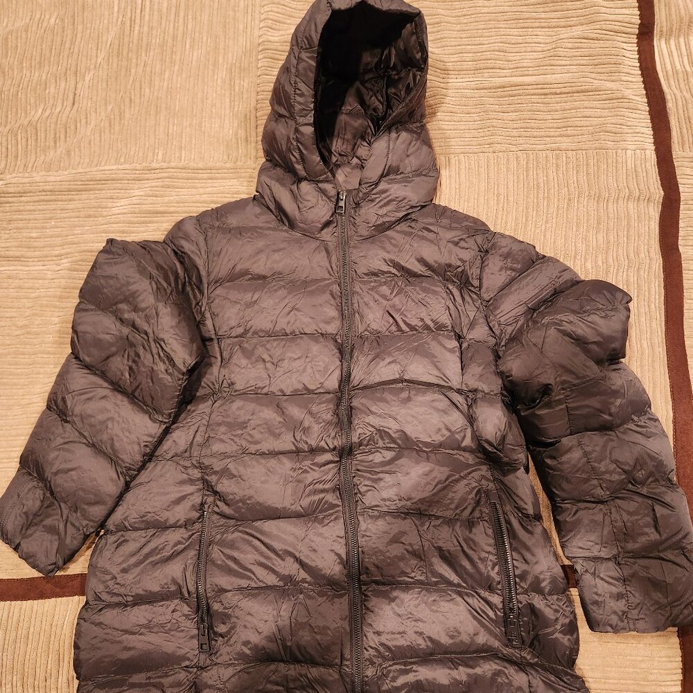 Women’s Lightweight Packable Puffer Jacket. Size Large.